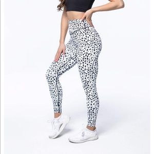 Balance athletica snow leopard leggings